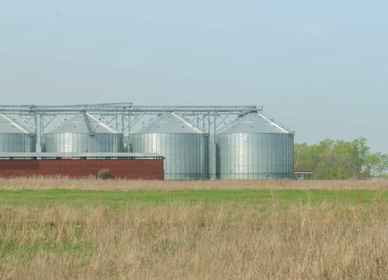 silos for agricultural goods